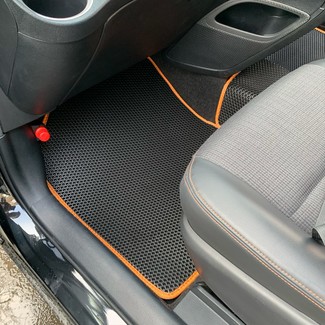 Ворсовые коврики на Toyota Sienta II 2015 - 2022 в Москве
