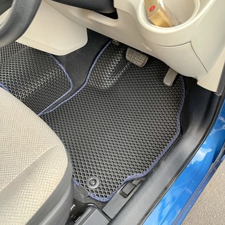 Ворсовые коврики на Toyota Sienta II 2015 - 2022 в Москве