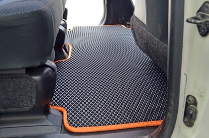 Ворсовые коврики на Toyota Sienta II 2015 - 2022 в Москве