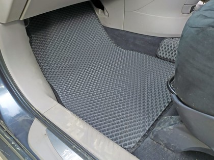 Коврики на Mitsubishi Grandis 2003 - 2009 в Москве