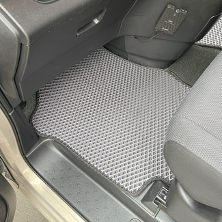 Ворсовые коврики на Nissan Serena (C26) 2010 - 2016 в Москве