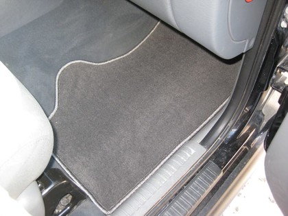 Коврики на Jeep Liberty (KJ) 2001 - 2007 в Москве