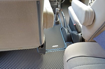Коврики на Mitsubishi Delica 4 1994 - 2007 в Москве