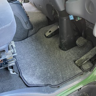 Ворсовые коврики на Isuzu Forward V широкая кабина 2007 - 2025 в Москве