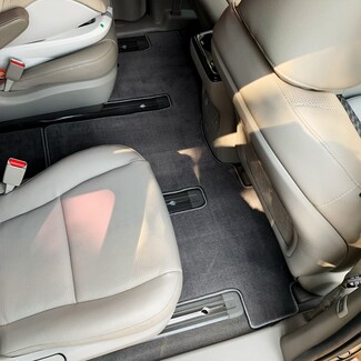 Ворсовые коврики на KIA Carnival III 9 мест и 11 мест 2014 - 2021 в Москве Ворсовые коврики на KIA Carnival III 9 мест и 11 мест 2014 - 2021 в Москве